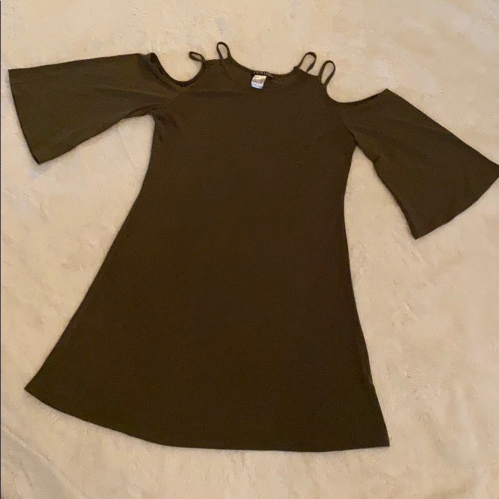 Flowing dress in olive